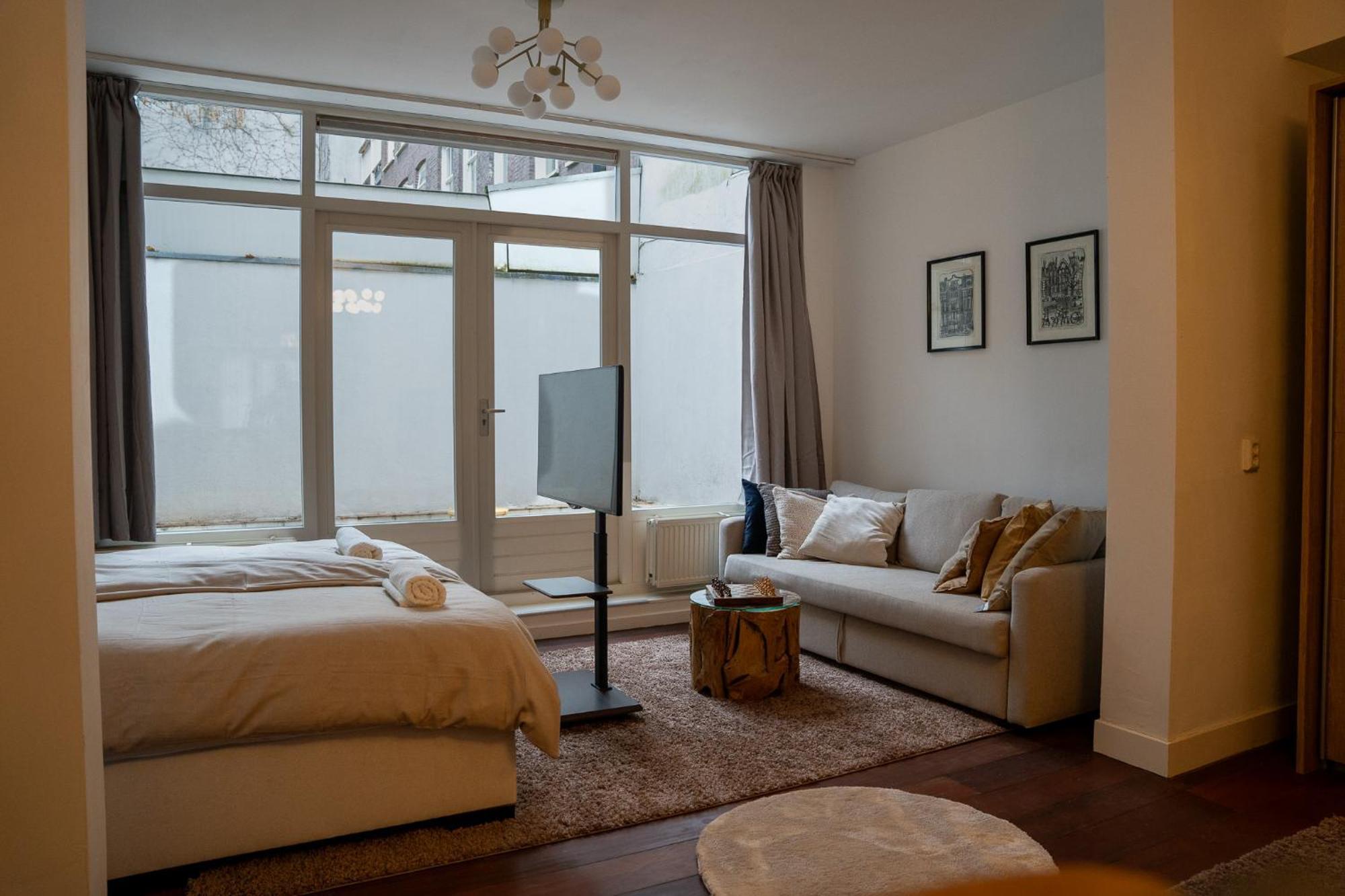 Skinny Bridge Boutique Stay Амстердам Екстериор снимка